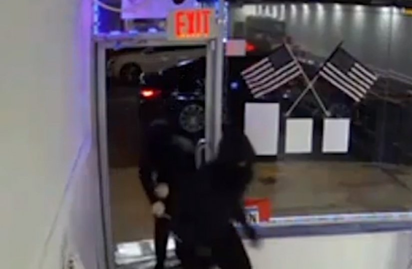 Burglars suspected of breaking into more than 2 dozen pharmacies across NYC, police say