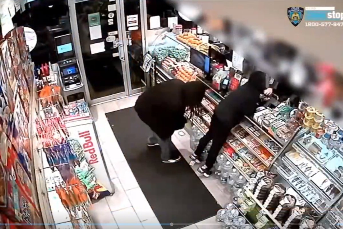17-year-old bodega employee robbed at gunpoint in Hell's Kitchen