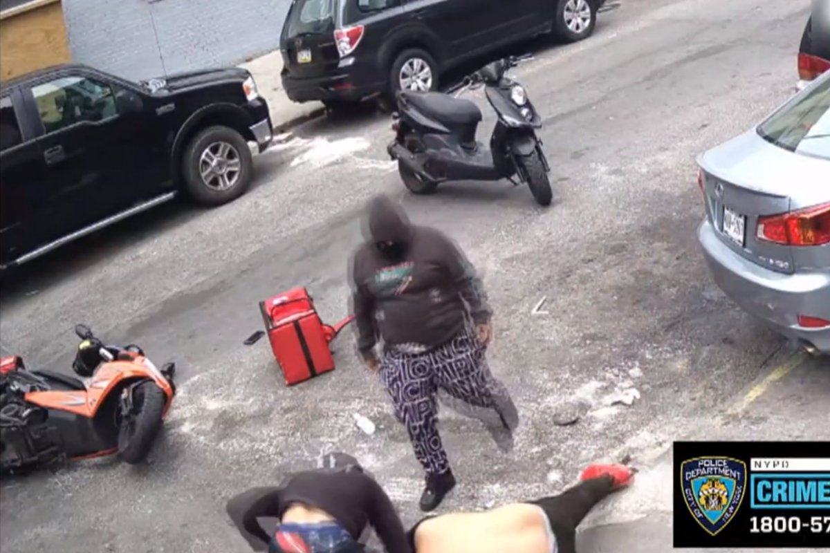 Caught On Video: Suspects Try To Steal Delivery Worker&rsquo;s Scooter In The Bronx