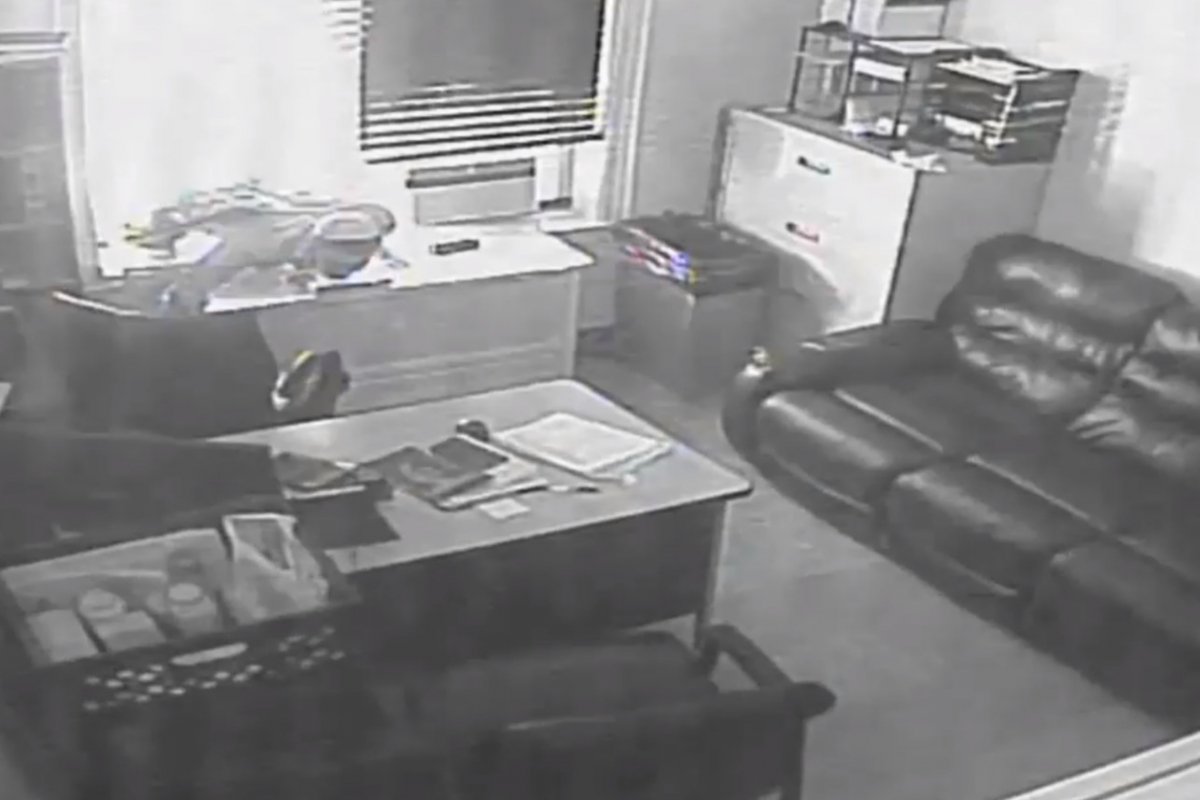 3 burglars sneak into Brooklyn high school, steal $5,000 from office